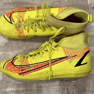 Nike Mercurial Indoor Soccer Shoes, Yellow Sz 6Y